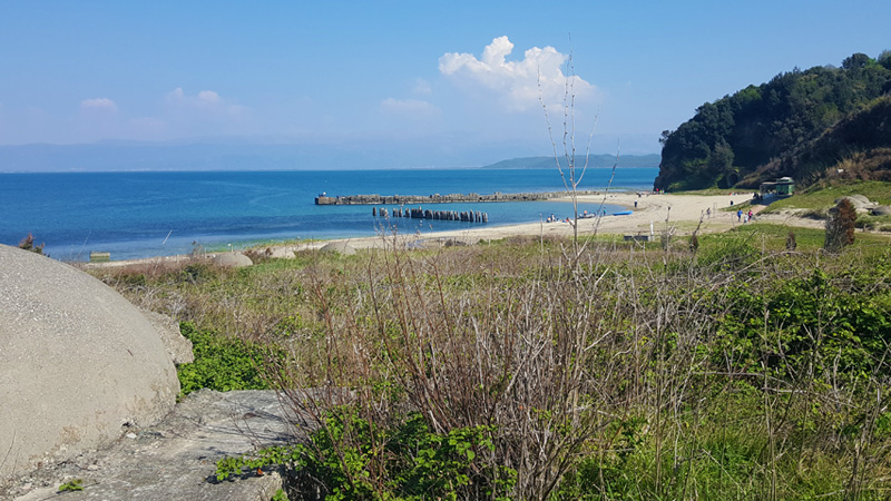 Viaggi e vacanze in Albania, tour dell'Albania Comunista, bunker spiaggia Kepi i Rodonit