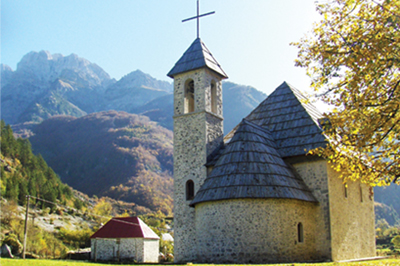 Theth chiesa villaggio, tour del nord Albania