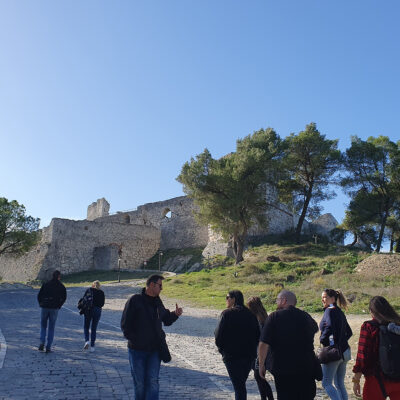 Gruppo in visita al castello di Berat Albania